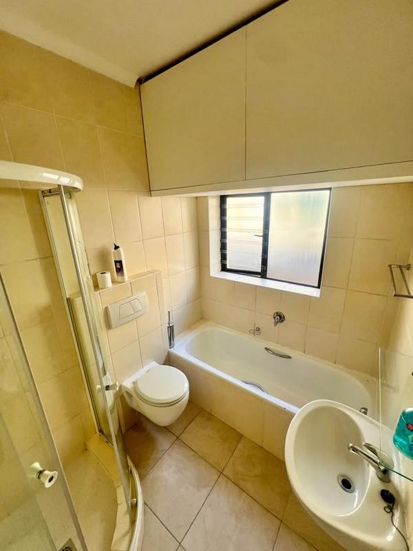 To Let 2 Bedroom Property for Rent in Fish Hoek Western Cape